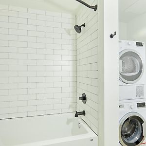 Superior One-Bedroom Apartment