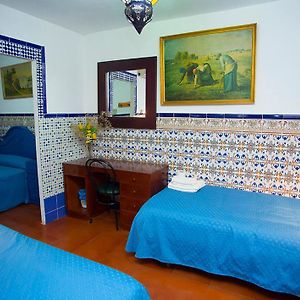Twin Room Private Bathroom