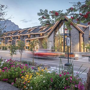 Peaks Hotel And Suites