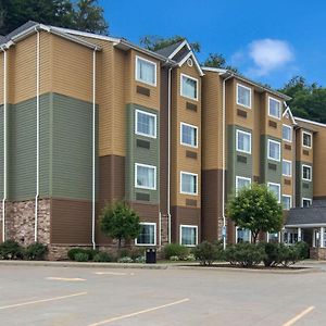 Sleep Inn & Suites Steubenville At The University