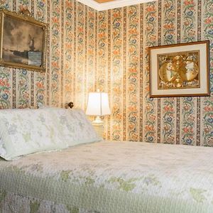 Economy King Room