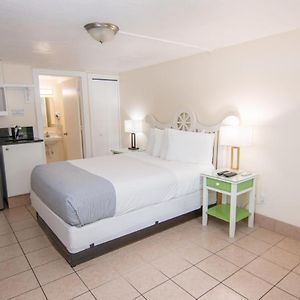 Double Queen Room ADA