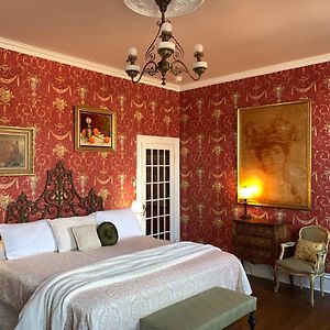 Queen Suite