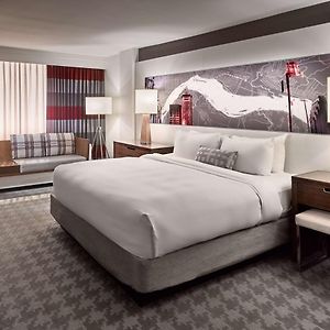 Deluxe  Room Hearing accessible