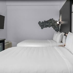 Queen Room Two Queen Beds Hearing Accessible