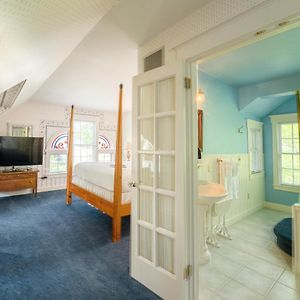 Deluxe King Suite
