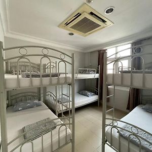 Dormitory Room Mixed