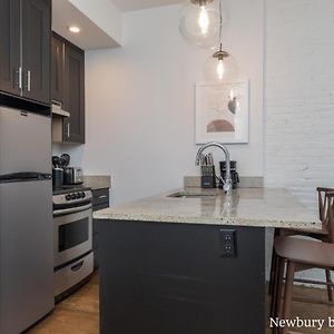 Superior One-Bedroom Apartment