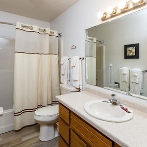 One-Bedroom King Suite
