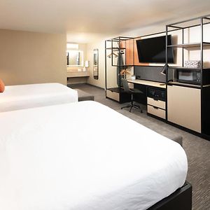 Premium King Room