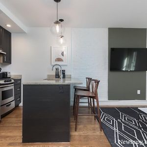Superior One-Bedroom Apartment