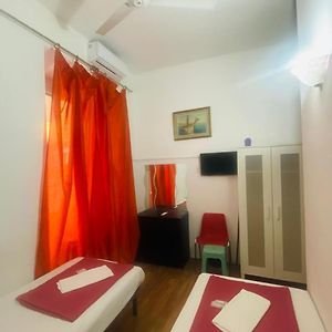 Dormitory Room Mixed