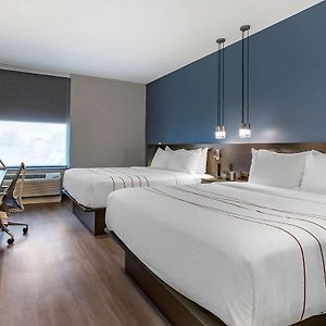 Queen Room Two Queen Beds Walk Shower Disability Access