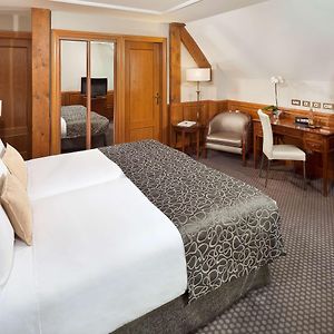 Premium King Room