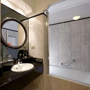 Melia King Room