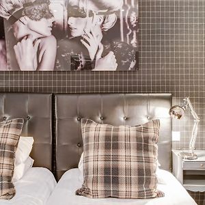 Club Twin Room