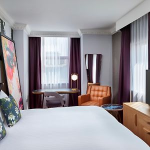 Executive King Room