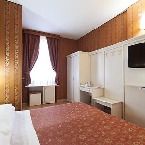 Standard Annex Room