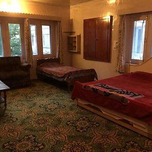 Budget King Room