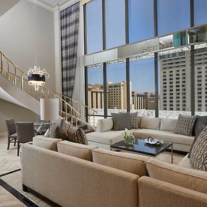 One-Bedroom King Suite