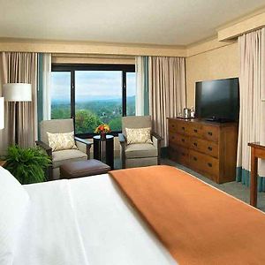 Premium Corner King Room