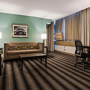 Two-Bedroom King Suite
