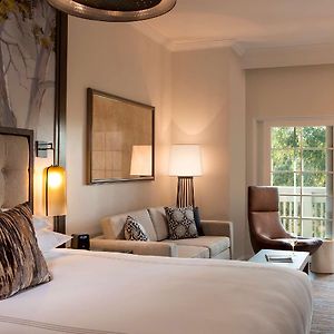 Premium King Room