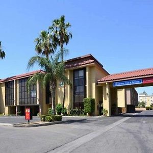 California Inn And Suites Bakersfield