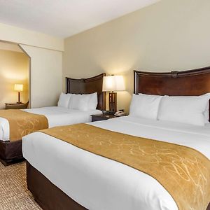 Queen Suite Two Queen Beds Roll Shower Accessible or Non-Smoking