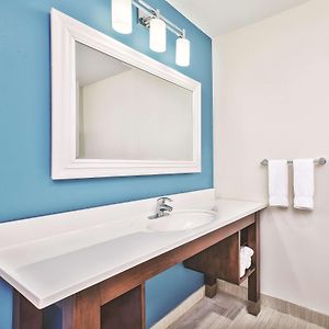 Queen Room Two Queen Beds Mobility Access or Non-Smoking