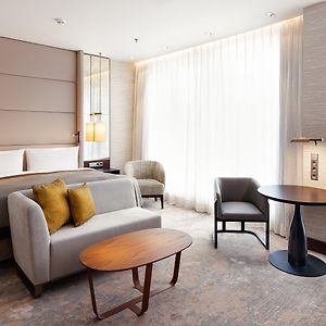 Premium King Room