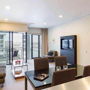 Executive One-Bedroom Queen Room