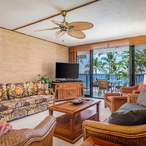 One-Bedroom Oceanfront Suite