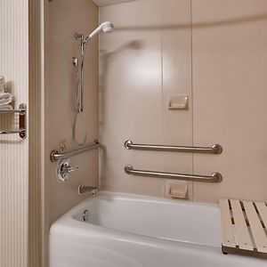 King Room Mobility accessible