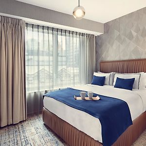 Petite Queen Room