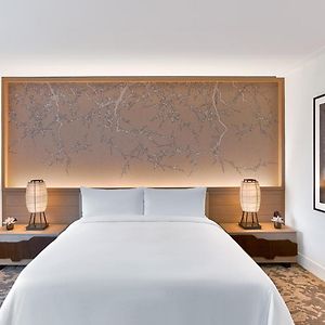 Deluxe King Bed Ocean View