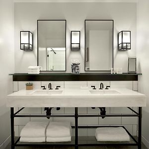 Luxury King Room