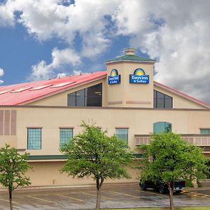 Days Inn By Wyndham Lubbock South