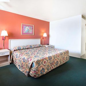 Deluxe King Suite Jacuzzi Non-Smoking
