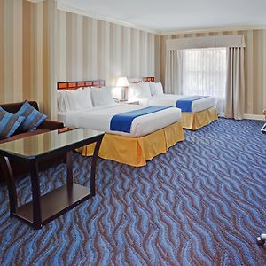 Queen Suite