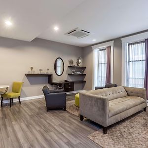 Superior King Suite