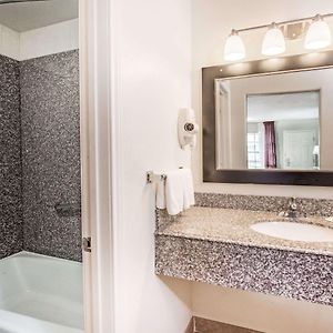 Queen Room Mobility or hearing accessible