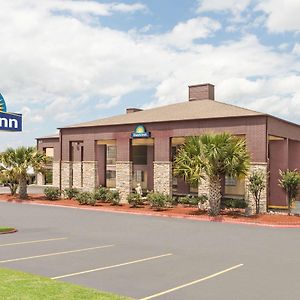 Days Inn By Wyndham College Station University Drive