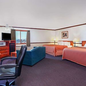 Queen Room Two Queen Beds Non-Smoking