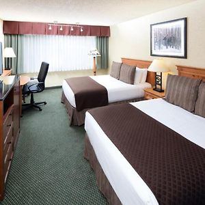 Standard Queen Room Two Queen Beds