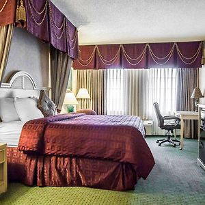 King Suite Whirlpool Non-Smoking