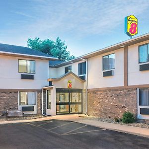 Super 8 By Wyndham Tilton/Lake Winnipesaukee