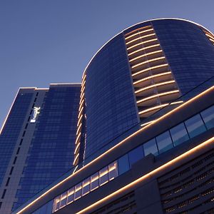 Radisson Blu Hotel, Dubai Waterfront