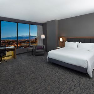 One-Bedroom King Suite