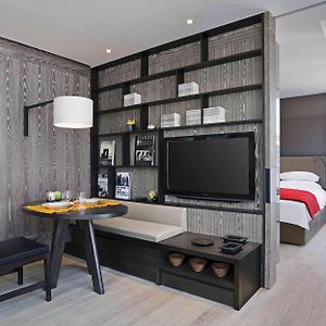 One-Bedroom King Suite